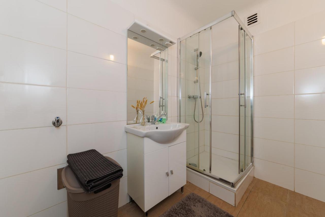 Cosy Brand New Apartment Вена Экстерьер фото